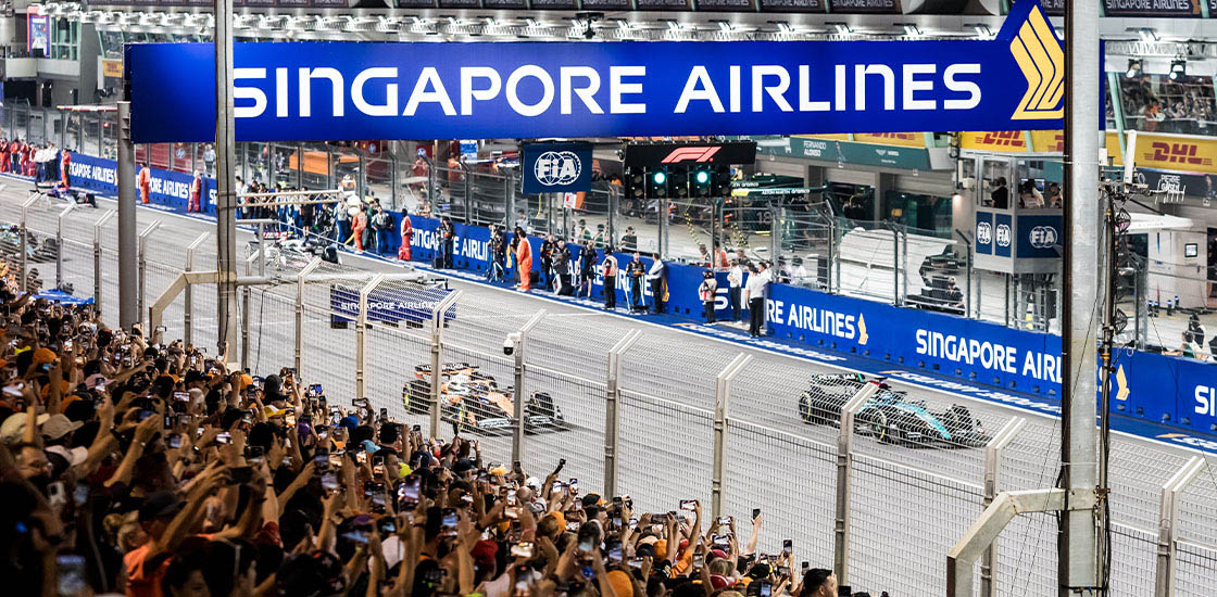 PIT GRANDSTAND